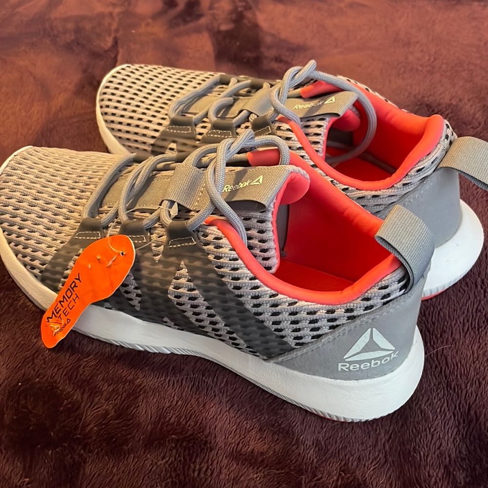 Reebok Memory Tech Sneakers